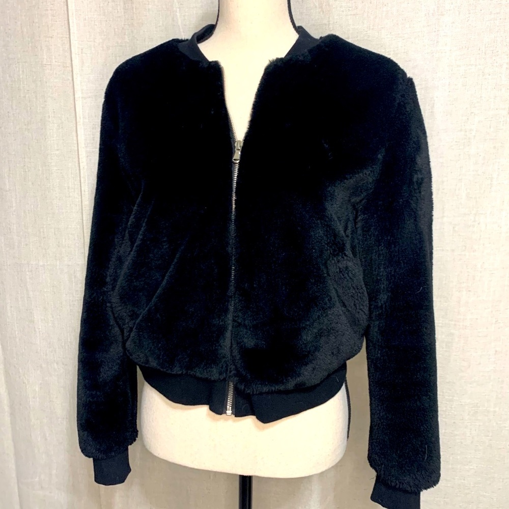 FOREVER 21 Fuzzy Black Jacket